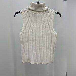 Women's turtleneck & sleeveless sweater
